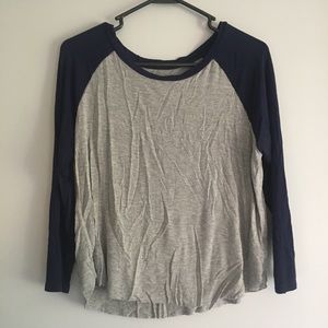 American Eagle gray and navy shirt